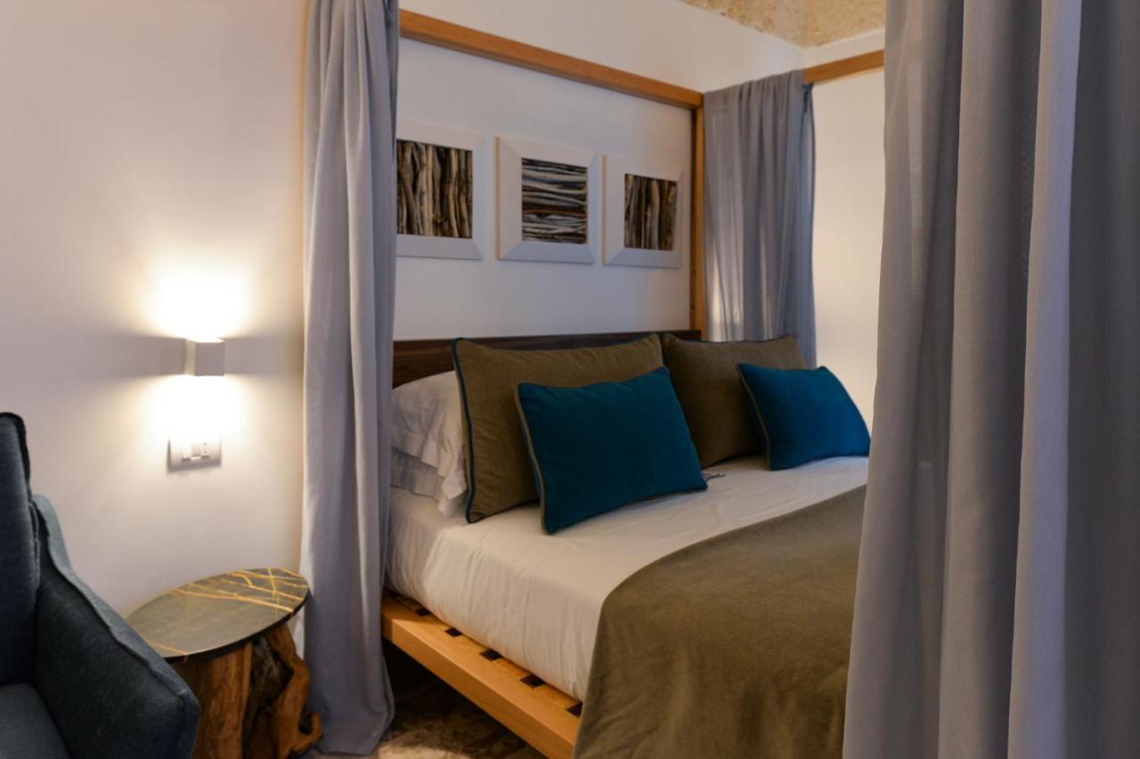 B-Welcome Rooms Of Charme E Relax Polignano a Mare Eksteriør billede